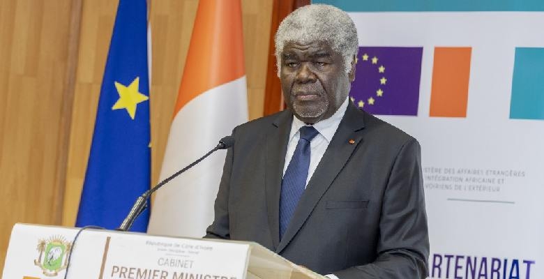 Création du Drapeau national de la République de Côte d'Ivoire - Louis  Thomas Achille